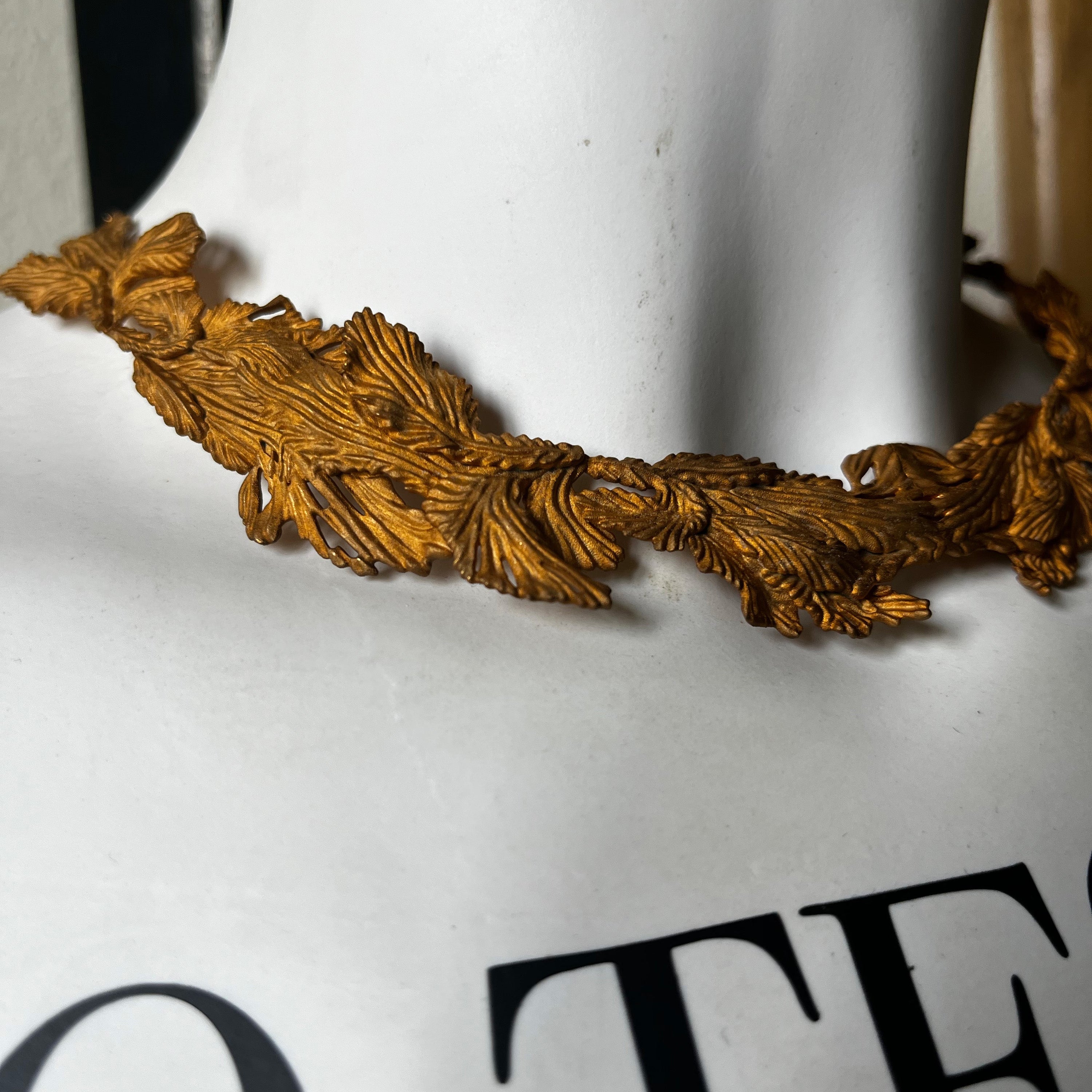 Acanto Chocker