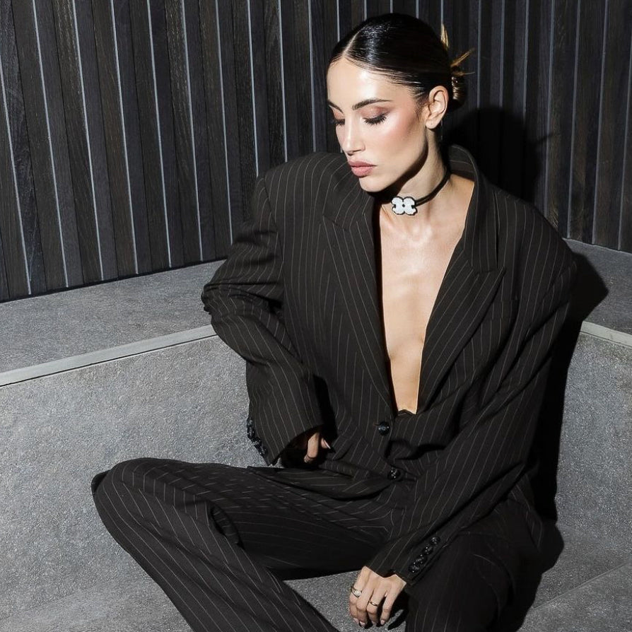 Minerva Chocker